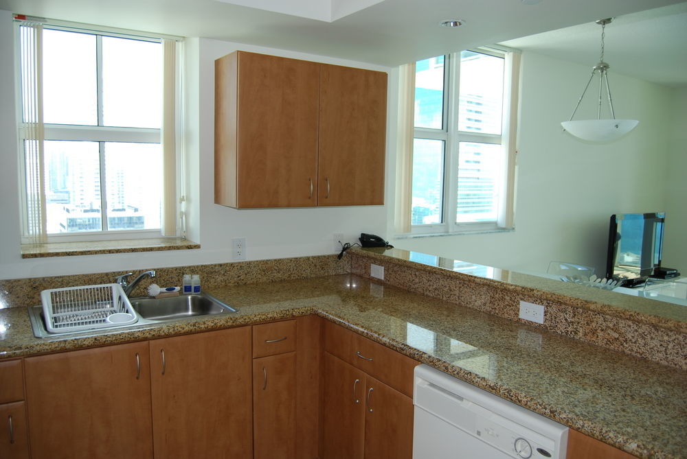 Churchill Suites Miami Brickell - One Broadway Exterior photo