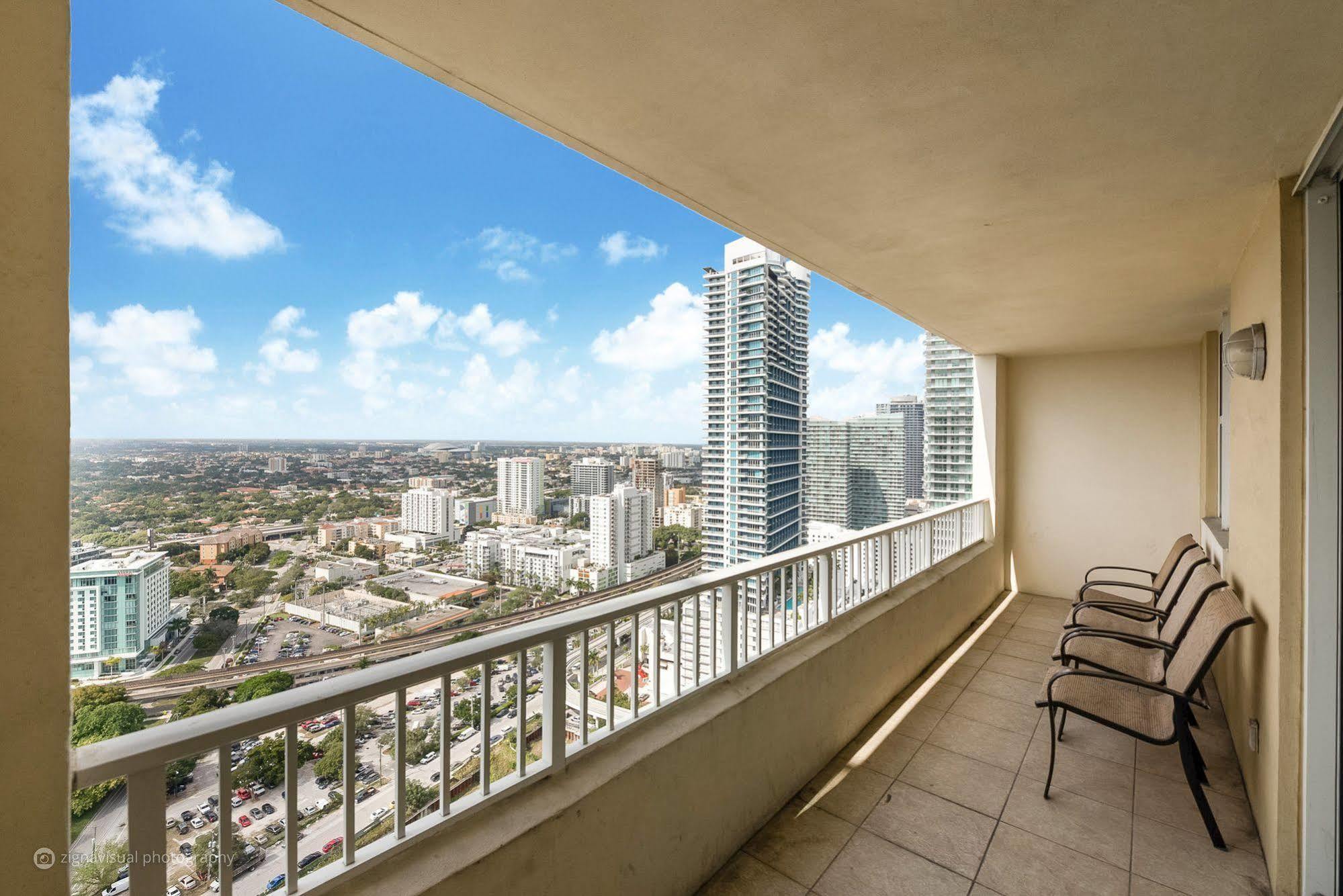 Churchill Suites Miami Brickell - One Broadway Exterior photo